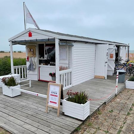 Front Line Chalet With Open Sea Views & Swimming Pool In Kingsdown No14 Villa Exteriör bild
