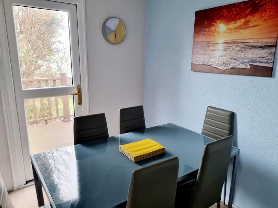 Front Line Chalet With Open Sea Views & Swimming Pool In Kingsdown No14 Villa Exteriör bild