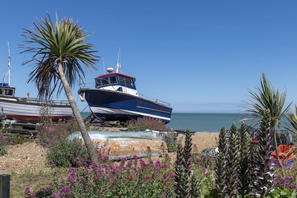 Front Line Chalet With Open Sea Views & Swimming Pool In Kingsdown No14 Villa Exteriör bild